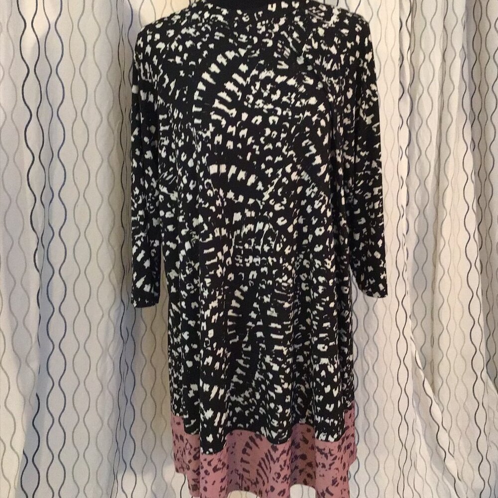 Cute long sleeved print dress